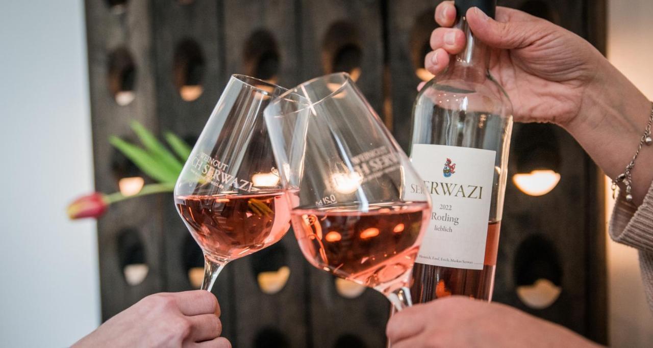 Weingut Erich Serwazi Mesenich Exterior foto