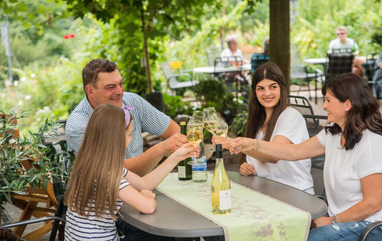 Weingut Erich Serwazi Mesenich Exterior foto